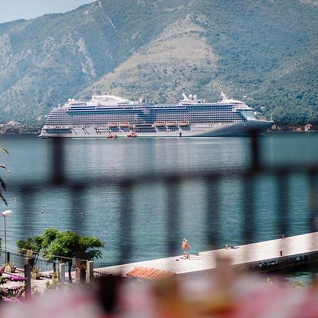Celine'S Place By The Sea Kotor Eksteriør billede