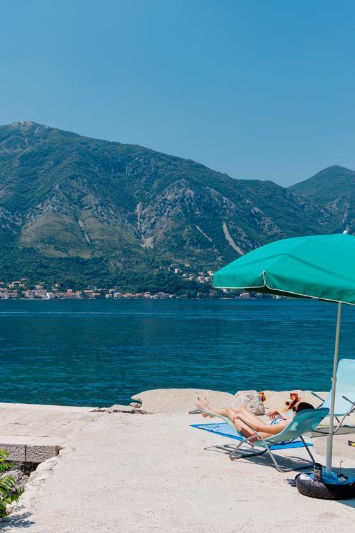 Celine'S Place By The Sea Kotor Eksteriør billede