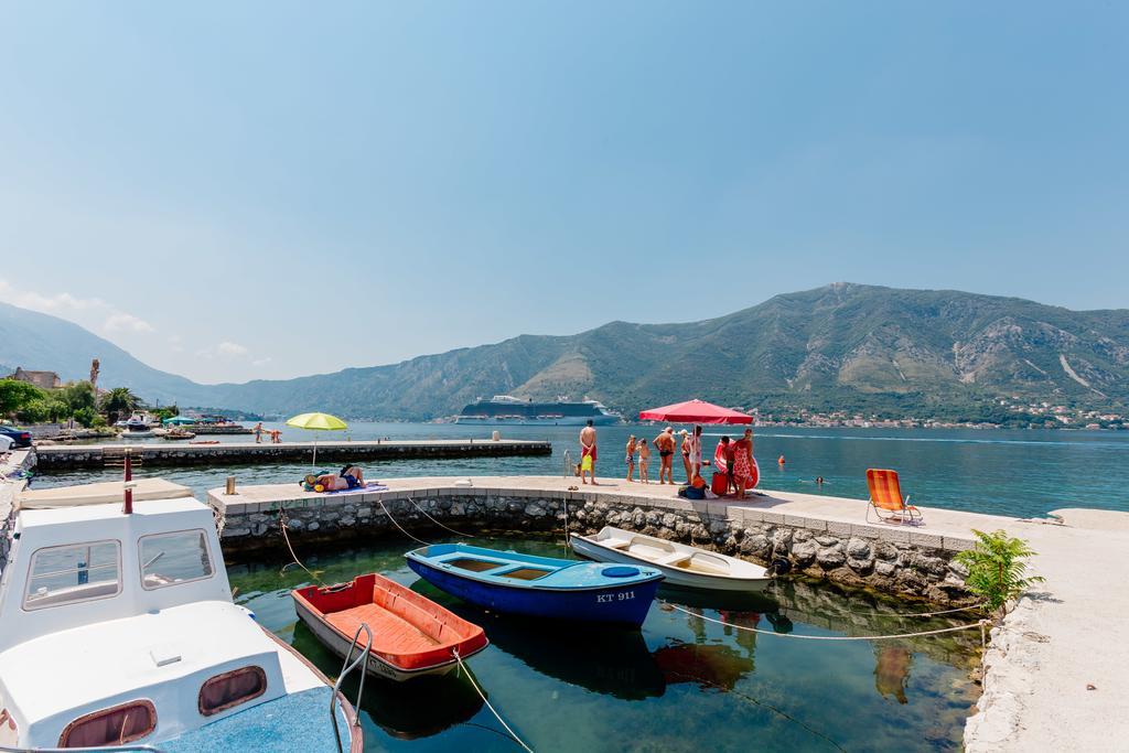 Celine'S Place By The Sea Kotor Eksteriør billede