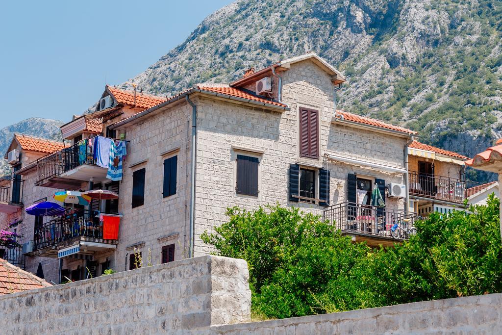 Celine'S Place By The Sea Kotor Eksteriør billede