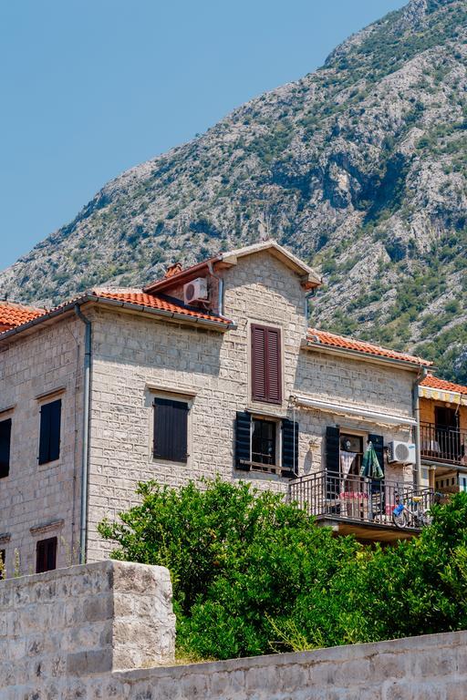 Celine'S Place By The Sea Kotor Eksteriør billede