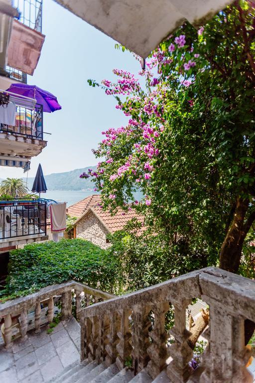 Celine'S Place By The Sea Kotor Eksteriør billede